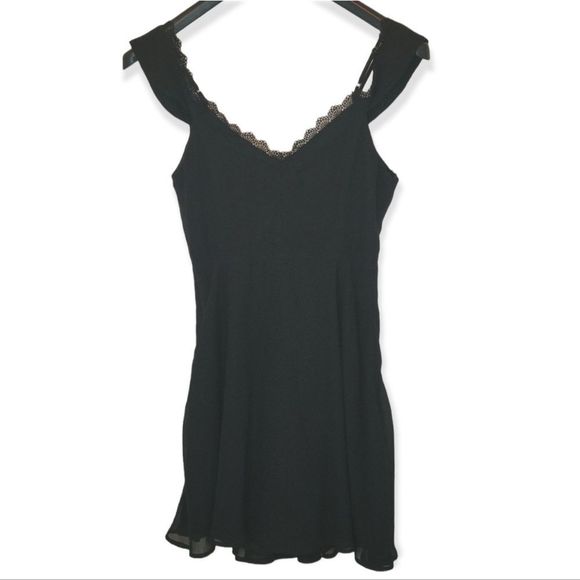 Lulu's Black Dress Size Small - Picture 2 of 4